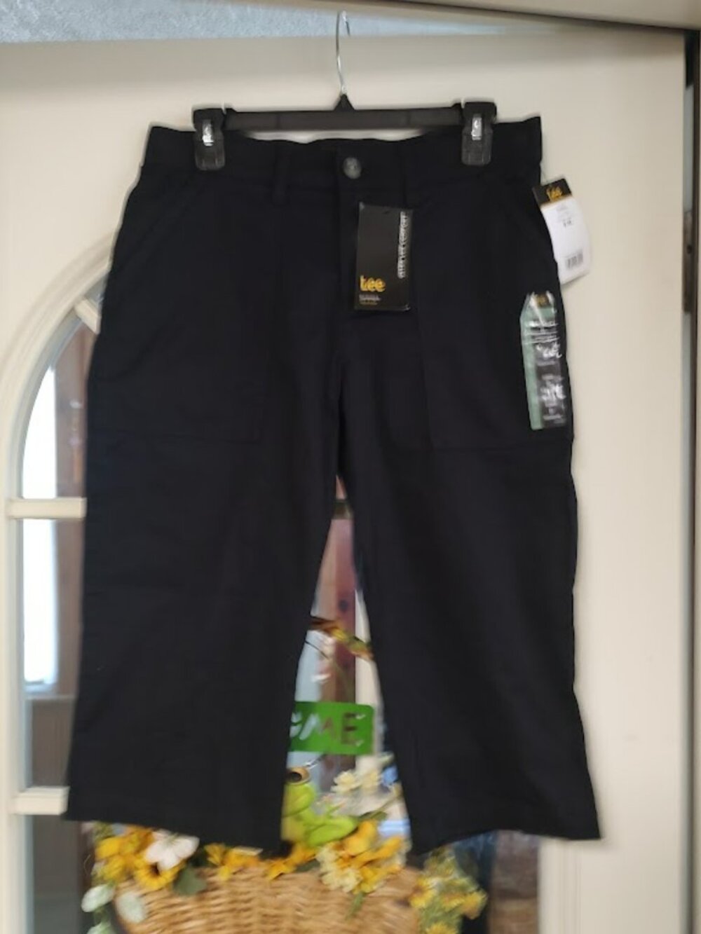 New Lee Black Ultra Lux Mid Rise Skimmer Pants Size Women's 8M